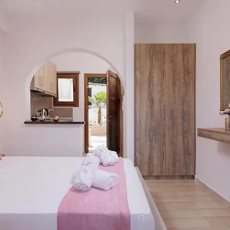 LOUKIA's 5 * Paramonas (Corfu)